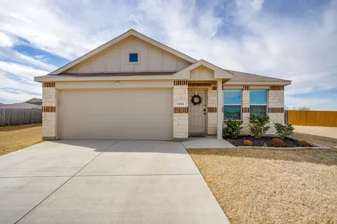 8300 Hollow Bend St, Fort Worth, TX 76123