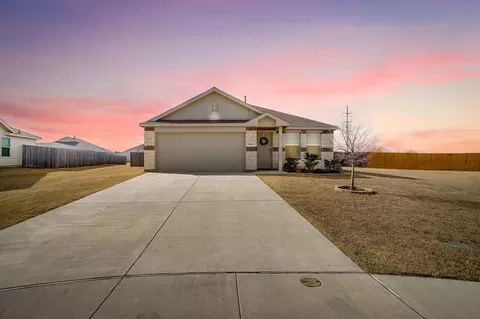 8300 Hollow Bend St, Fort Worth, TX 76123