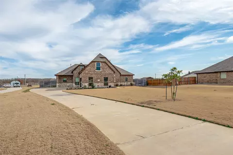 515 Meadowview Ln, Nevada, TX 75173