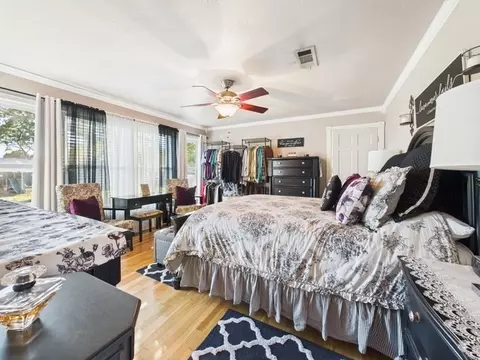 Bedroom - 516 E 6th St, Irving, TX 75060 photo 7 of 7