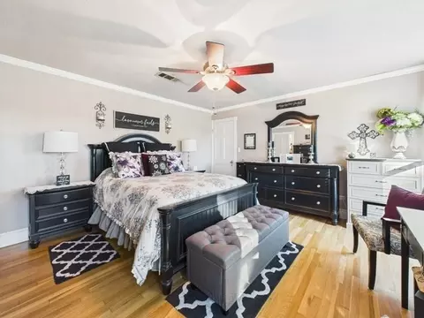 Bedroom - 516 E 6th St, Irving, TX 75060 photo 6 of 7