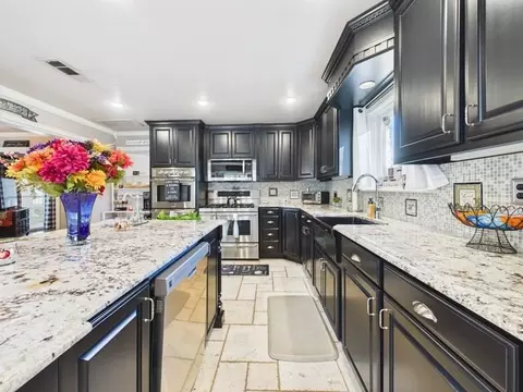 Kitchen - 516 E 6th St, Irving, TX 75060 photo 3 of 3