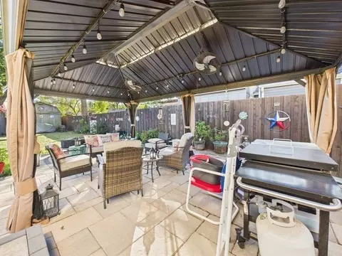 Exterior - 516 E 6th St, Irving, TX 75060 photo 7 of 10