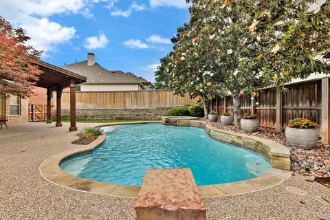 1320 Westmont Dr, Mckinney, TX 75072