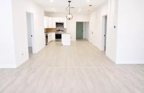 811 W Day St, Denison, TX 75020
