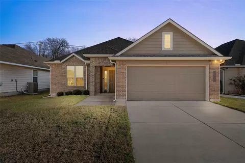 3917 S Fork Ranch Rd, Waco, TX 76705