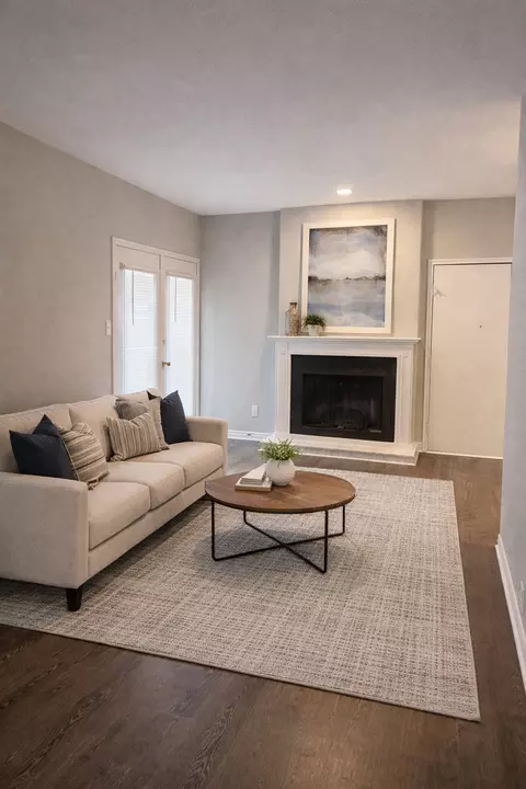 5620 Live Oak St #306, Dallas, TX 75206