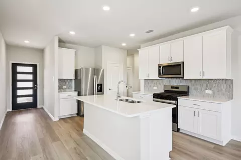 808 Leavenworth Dr, Mckinney, TX 75071