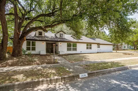 2536 Daisy Ln, Fort Worth, TX 76111