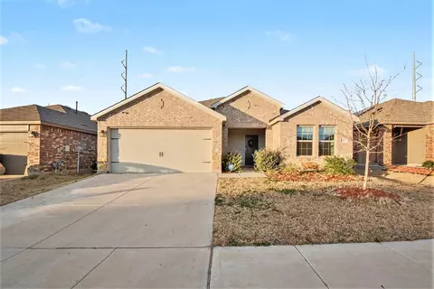 1417 Briar Hill Dr, Denton, TX 76207