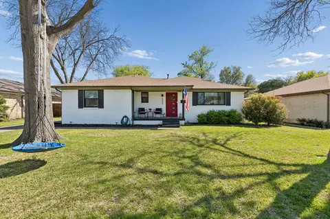 8450 Sweetwater Dr, Dallas, TX 75228