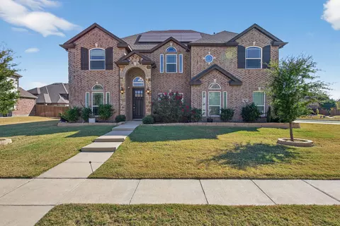 1526 Spring Hill Dr, Cedar Hill, TX 75104