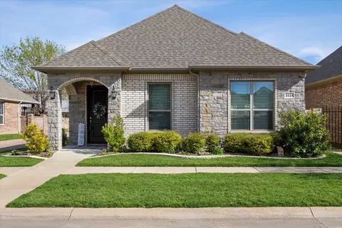 3424 Fountain Way, Granbury, TX 76049