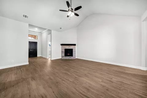 Living - 111 Doris, Canton, TX 75103 photo 1 of 3