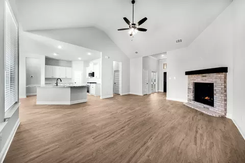Living - 111 Doris, Canton, TX 75103 photo 2 of 3