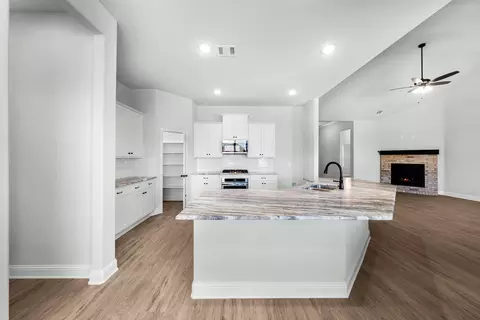 Kitchen - 111 Doris, Canton, TX 75103 photo 3 of 4