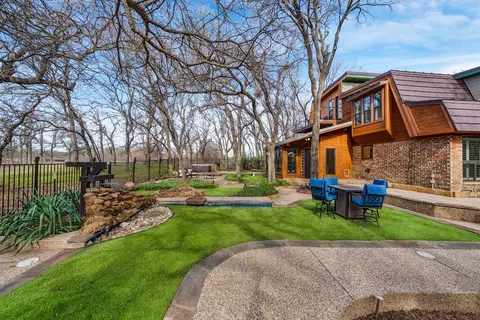 2271 Shoreline Dr, Flower Mound, TX 75022