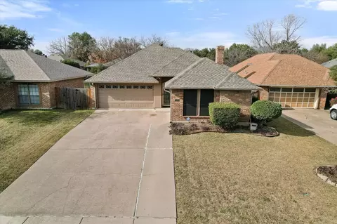 1511 Brook Forest Dr, Mansfield, TX 76063