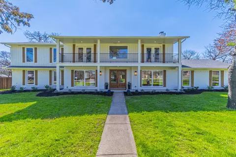 320 Cross Timbers Dr, Double Oak, TX 75077