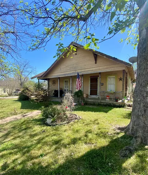 1201 W Market St, Honey Grove, TX 75446