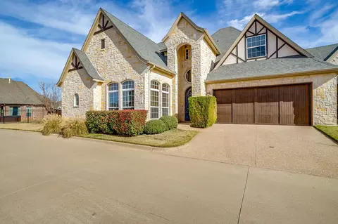 2414 Vineyard Dr, Granbury, TX 76048