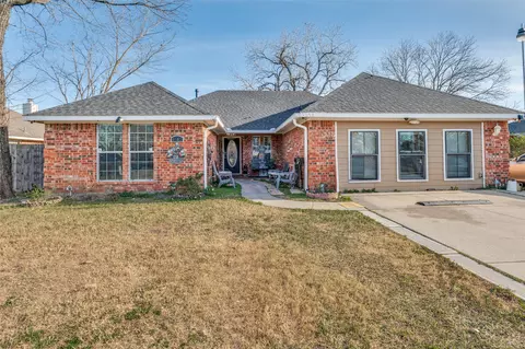1258 Robinhood Blvd, Mesquite, TX 75149