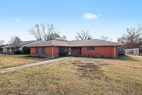 1705 Charlottsville Dr, Ennis, TX 75119