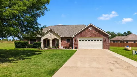 104 Blake St, Mabank, TX 75147