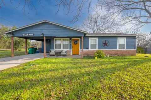 200 W Greenbriar St, Robinson, TX 76706