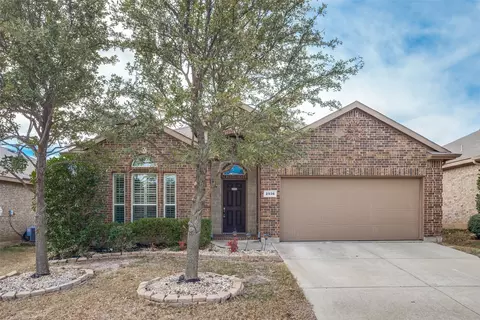 2936 Maple Creek Dr, Fort Worth, TX 76177