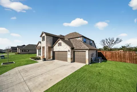 596 Randys Way, Pilot Point, TX 76258 photo 4