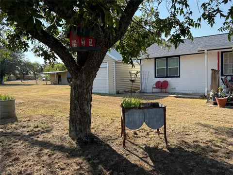 Exterior - 501 E Fitzgerald, Bangs, TX 76823 photo 5 of 6