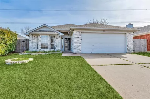 800 Ponselle Dr, Arlington, TX 76001