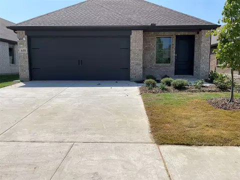 658 Walkabout Pl, Lavon, TX 75166