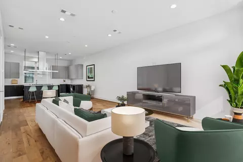 3048 Chimes St, Dallas, TX 75219