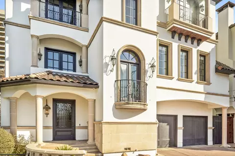 3520 Blackburn St, Dallas, TX 75219