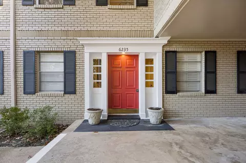 6235 Bandera Ave #D, Dallas, TX 75225