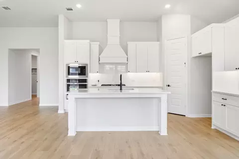 Kitchen - 718 Tinsley Meadows Dr, Van Alstyne, TX 75495 photo 2 of 3