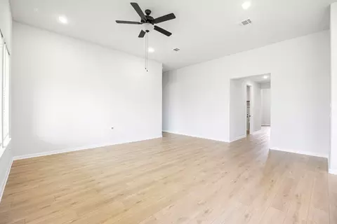 Living - 718 Tinsley Meadows Dr, Van Alstyne, TX 75495 photo 1 of 5
