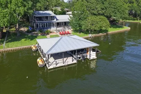 154 Bayside Cir, Malakoff, TX 75148