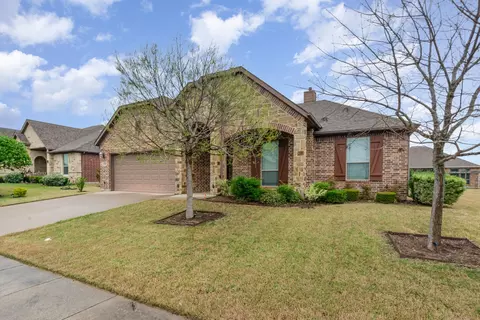 1025 Saint Matthew Cir, Royse City, TX 75189