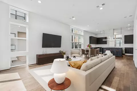3032 Chimes St, Dallas, TX 75219
