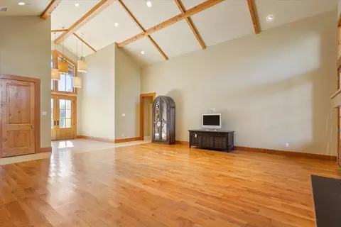 Living - 2011 Cascade Trl, Mcgregor, TX 76657 photo 3 of 7