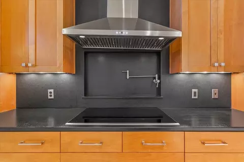 Kitchen - 2011 Cascade Trl, Mcgregor, TX 76657 photo 3 of 3