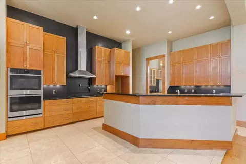 Kitchen - 2011 Cascade Trl, Mcgregor, TX 76657 photo 2 of 3