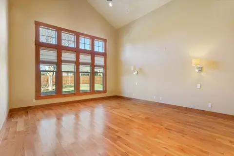 Living - 2011 Cascade Trl, Mcgregor, TX 76657 photo 6 of 7
