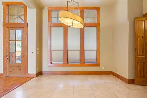 Living - 2011 Cascade Trl, Mcgregor, TX 76657 photo 5 of 7