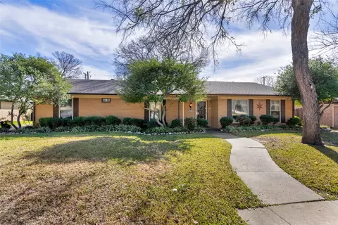 1820 Jamaica Ln, Sherman, TX 75092