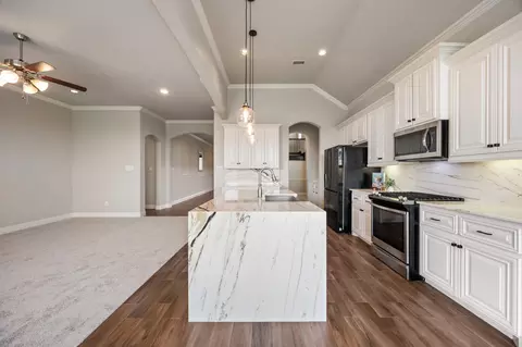 Kitchen - 16701 Millenium Park Pl, Prosper, TX 75078 photo 3 of 3