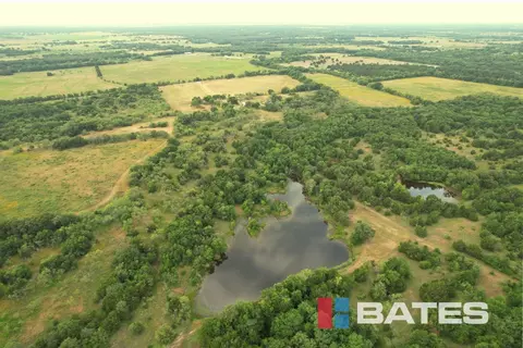 14922 NW County Rd, Frost, TX 76641
